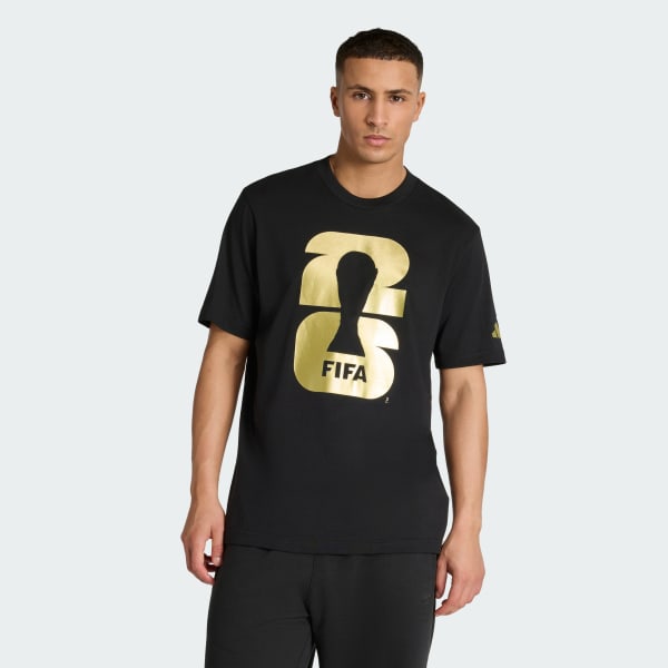 Playera Copa Mundial FIFA 2026 Emblema Oficial Adidas Negra para Hombre